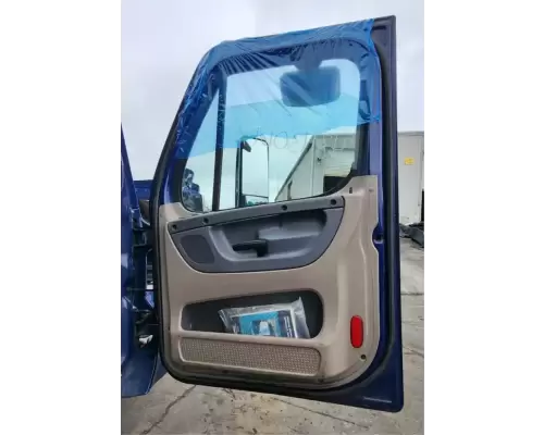 Freightliner Cascadia 125 Door Assembly, Front