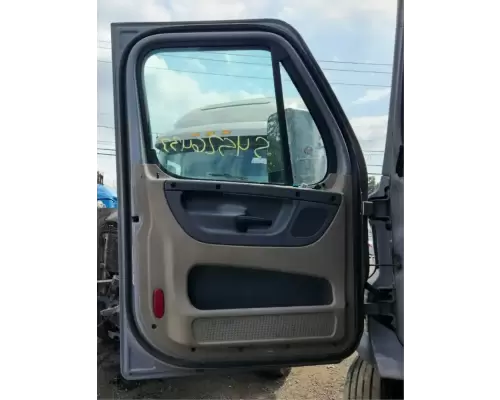 Freightliner Cascadia 125 Door Assembly, Front