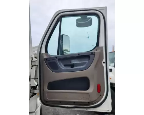 Freightliner Cascadia 125 Door Assembly, Front