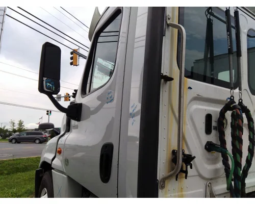 Door Assembly, Front FREIGHTLINER CASCADIA 125 LKQ Heavy Truck Maryland