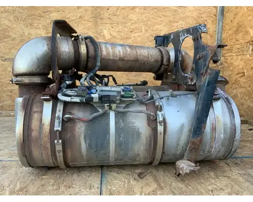 DPF (Diesel Particulate Filter) Freightliner Cascadia 125 Complete Recycling Group LLC