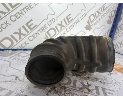 Freightliner Cascadia 125 Exhaust Pipe