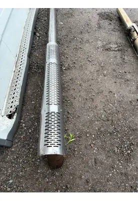 Freightliner Cascadia 125 Exhaust Pipe