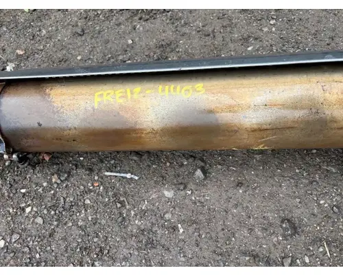 Freightliner Cascadia 125 Exhaust Pipe