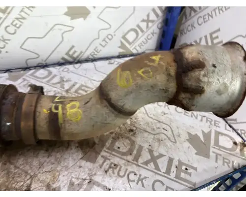 Freightliner Cascadia 125 Exhaust Pipe
