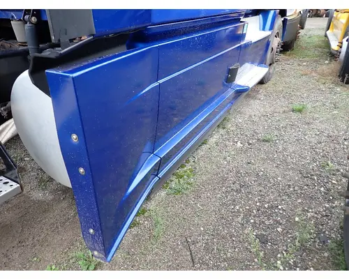 Skirt FREIGHTLINER CASCADIA 125 Michigan Truck Parts