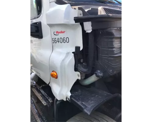 Freightliner Cascadia 125 Fender Extension