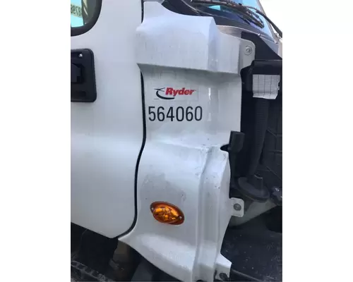 Freightliner Cascadia 125 Fender Extension