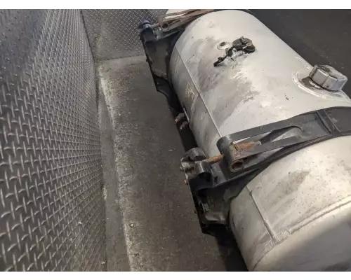 Freightliner Cascadia 125 Fuel Tank