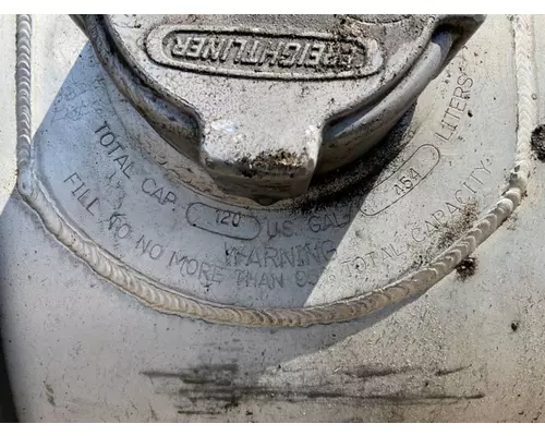 Freightliner Cascadia 125 Fuel Tank