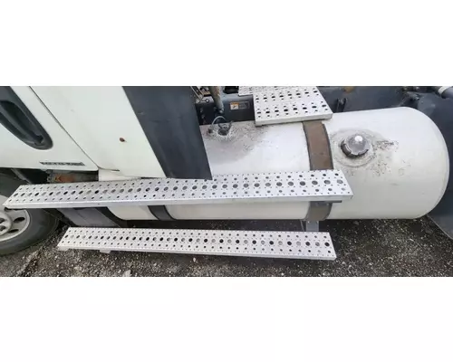 Freightliner Cascadia 125 Fuel Tank