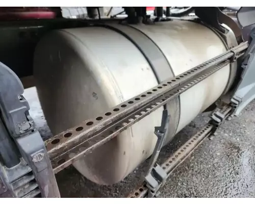 Freightliner Cascadia 125 Fuel Tank