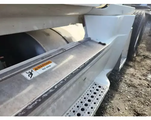 Freightliner Cascadia 125 Fuel Tank