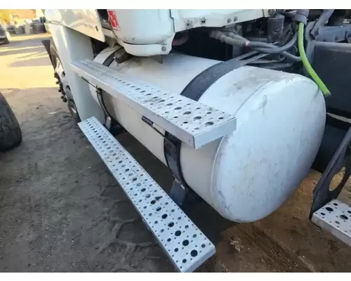 Freightliner Cascadia 125 Fuel Tank