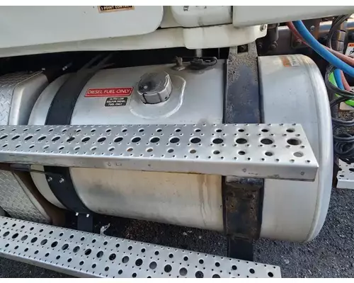 Freightliner Cascadia 125 Fuel Tank