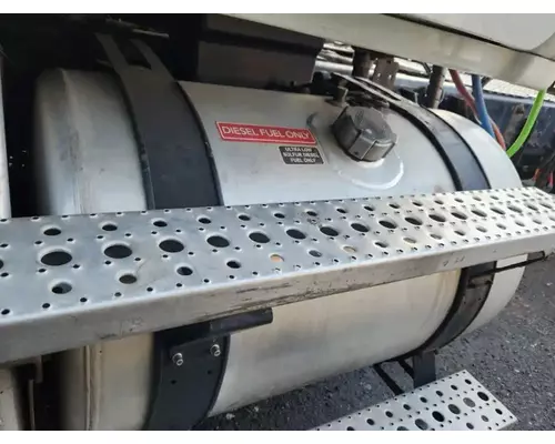 Freightliner Cascadia 125 Fuel Tank
