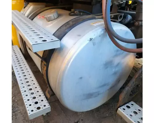 Freightliner Cascadia 125 Fuel Tank