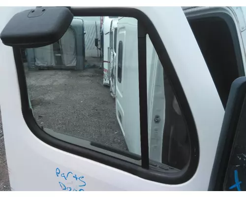 Door Glass, Front FREIGHTLINER CASCADIA 125 LKQ KC Truck Parts - Inland Empire