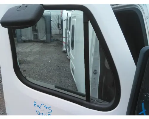 Door Glass, Front FREIGHTLINER CASCADIA 125 LKQ KC Truck Parts - Inland Empire