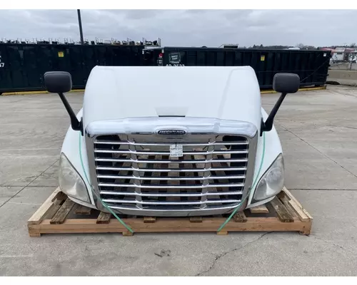 Hood FREIGHTLINER Cascadia 125 Frontier Truck Parts