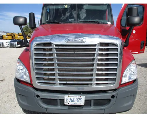 Hood FREIGHTLINER CASCADIA 125 LKQ Heavy Truck - Tampa