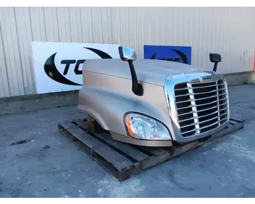 Freightliner Cascadia 125 Hood