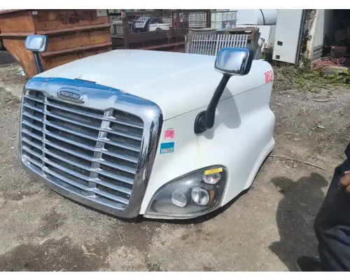 Freightliner Cascadia 125 Hood