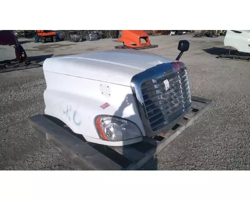 Hood Freightliner cascadia 125 River City Truck Parts Inc.