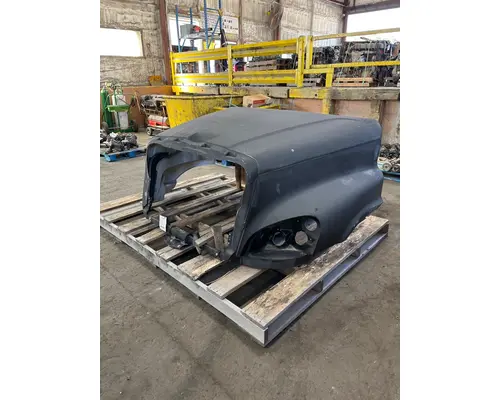 Hood Freightliner cascadia 125 River City Truck Parts Inc.