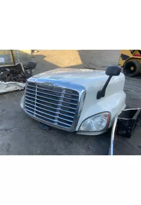 Freightliner Cascadia 125 Hood