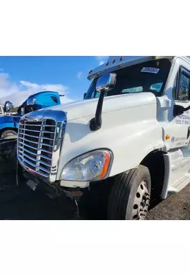 Freightliner Cascadia 125 Hood