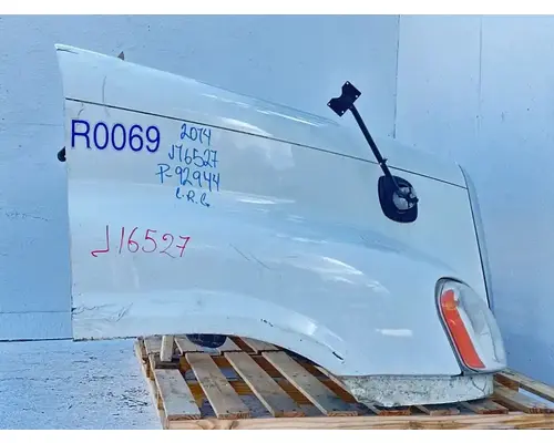 Freightliner Cascadia 125 Hood