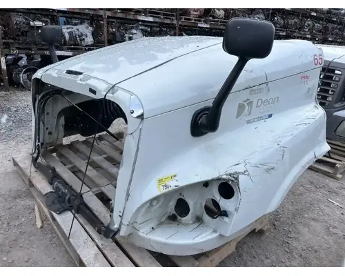 Freightliner Cascadia 125 Hood