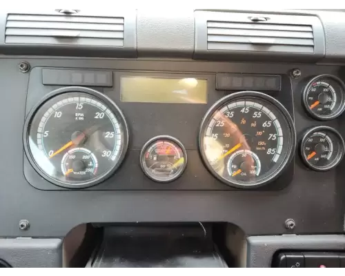 Freightliner Cascadia 125 Instrument Cluster