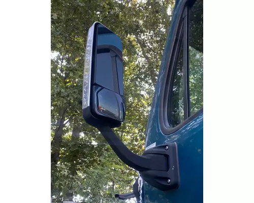 Freightliner Cascadia 125 Mirror (Side View)