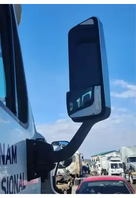 Freightliner Cascadia 125 Mirror (Side View)