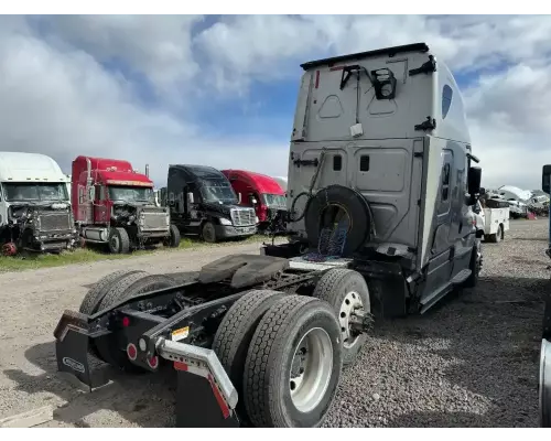 Freightliner Cascadia 125 Miscellaneous Parts