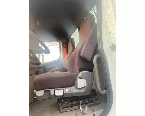 Freightliner Cascadia 125 Seat, Front