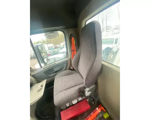 Freightliner Cascadia 125 Seat, Front