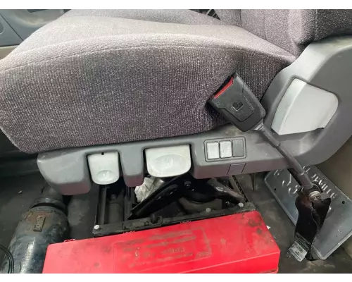 Freightliner Cascadia 125 Seat, Front