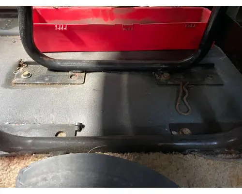 Freightliner Cascadia 125 Seat, Front