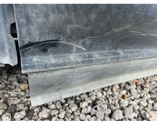 Freightliner Cascadia 125 Side Fairing