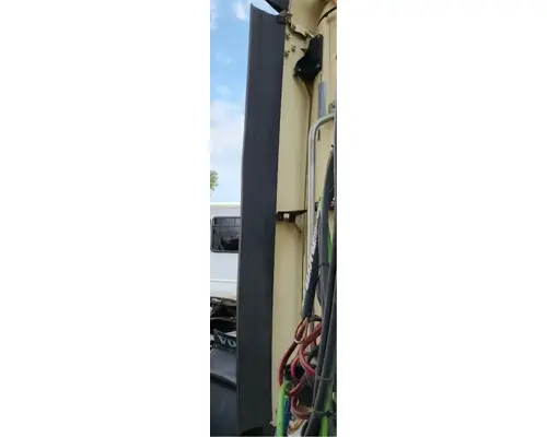 Freightliner Cascadia 125 Side Fairing