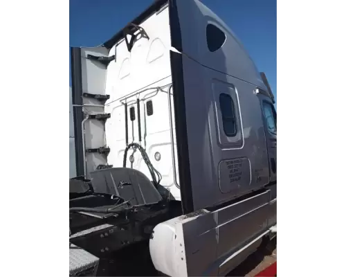 Freightliner Cascadia 125 Sleeper Fairing