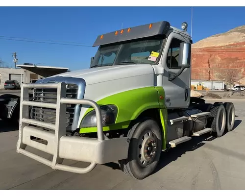 Complete Vehicle FREIGHTLINER CASCADIA 125 Vriens Truck Parts