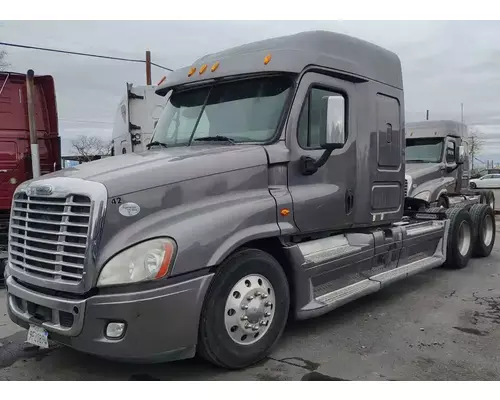 Complete Vehicle FREIGHTLINER Cascadia 125 Geco - Fresno
