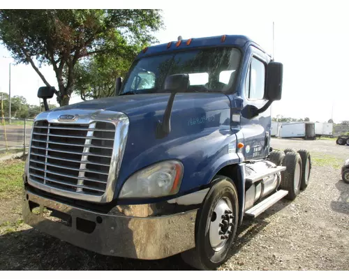 Complete Vehicle FREIGHTLINER CASCADIA 125 LKQ Heavy Truck - Tampa