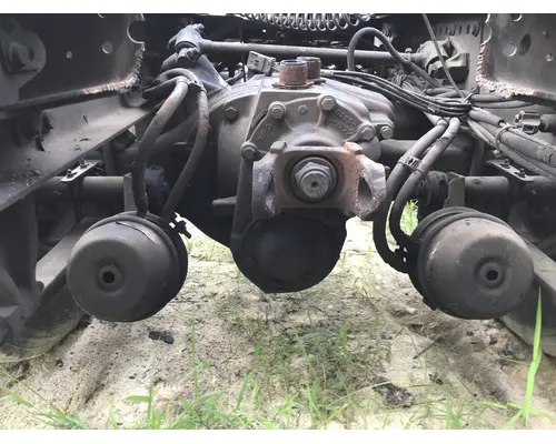 Axle Assembly, Front (Steer) FREIGHTLINER CASCADIA 125BBC B &amp; W  Truck Center
