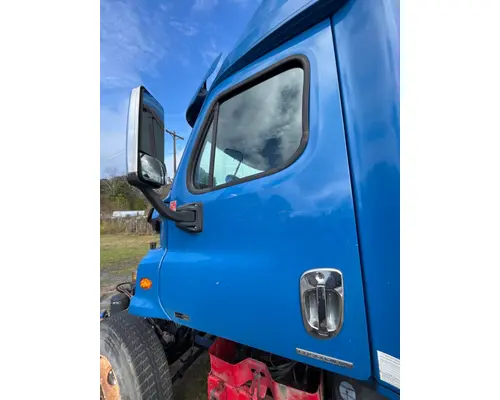 Door Assembly, Front FREIGHTLINER CASCADIA 125BBC B &amp; W  Truck Center