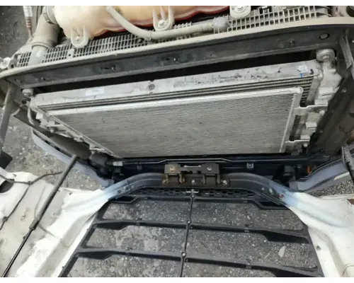 Freightliner Cascadia 126 Air Conditioner Condenser